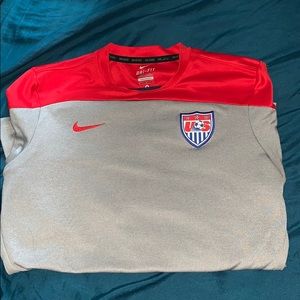 Dri Fit US long sleeve training shirt.